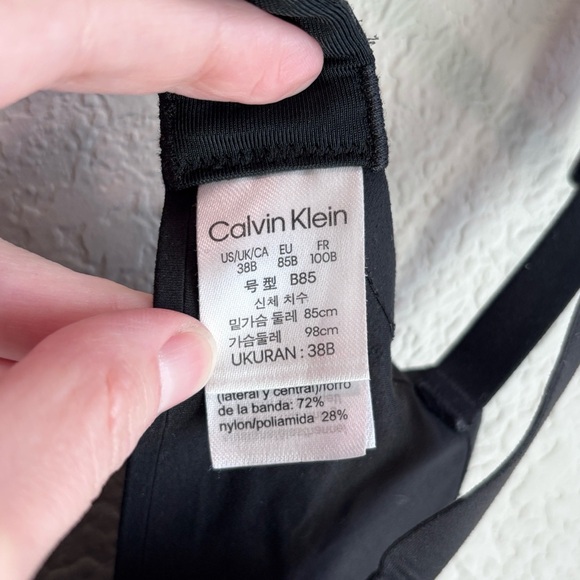 Calvin Klein Perfectly Fit Bra Black 38B Like New - Picture 3 of 6